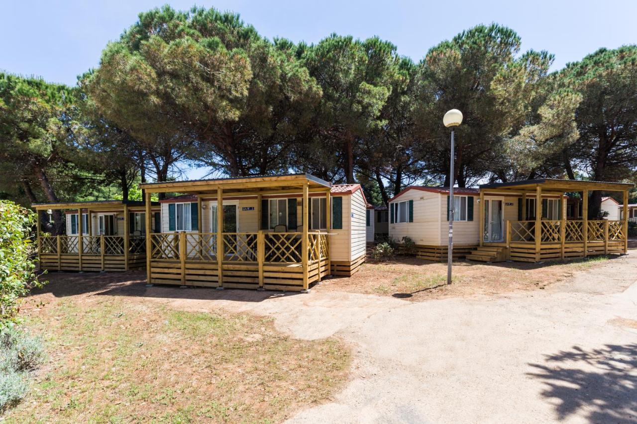 Camping Adria Mobile Homes In Brioni Sunny Camping プーラ エクステリア 写真